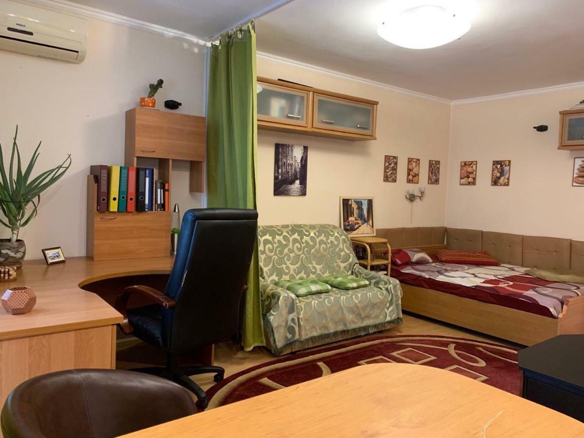 Iq-Room Black Sea Studio Apartment Odessa Ua Exterior photo